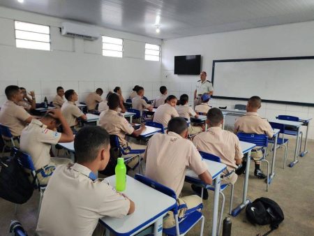 CPMs lideram desempenho entre escolas públicas da Bahia no Enem 2024