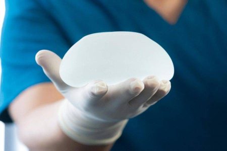 Estética em risco: Anvisa suspende próteses mamárias e glúteas