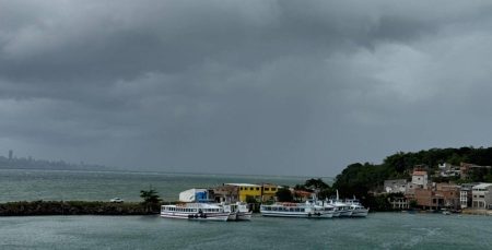 Chuva deixa Salvador com tempo nublado nesta quinta-feira (3)