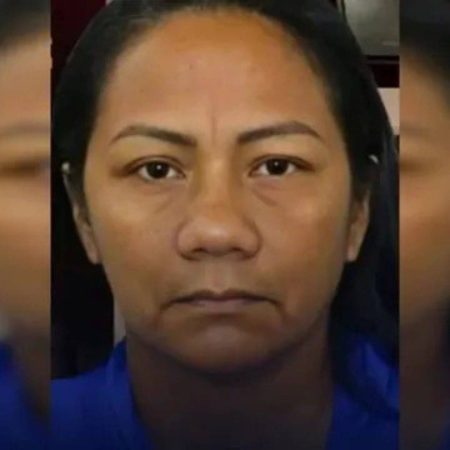 Adolescente de 12 anos planeja morte da própria mãe e namorado de 25 anos executa crime