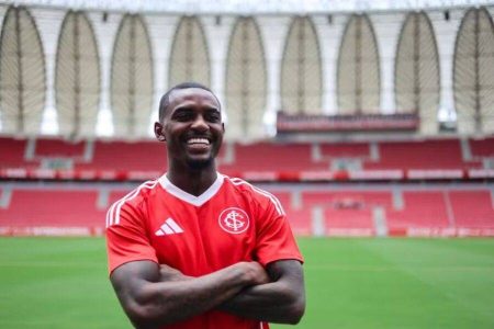 Novo nome no Barradão? Jogador realiza exames e pode estrear