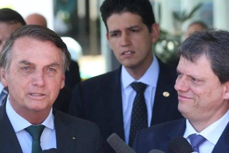 Governador de São Paulo promete perdão a Bolsonaro caso seja presidente