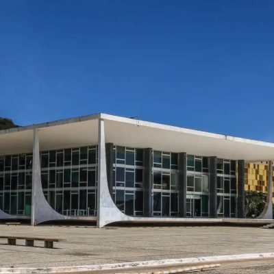 STF julga ex-assessor de Alexandre de Moraes acusado de vazar informações sigilosas