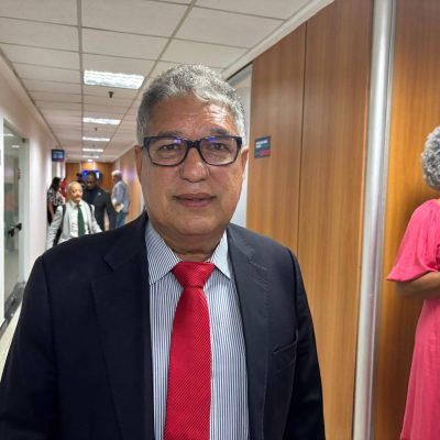 líder do governo na Assembleia Legislativa da Bahia (ALBA), o deputado estadual Rosemberg Pinto (PT)