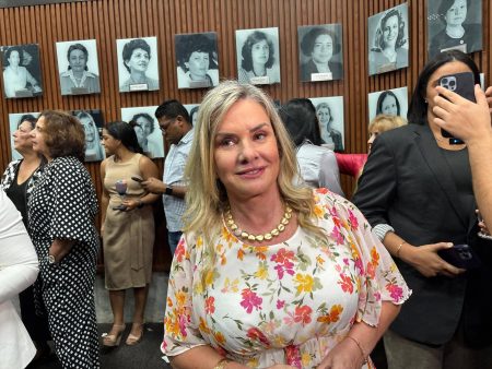 VÍDEO: Assembleia celebra trajetória feminina e reinaugura Galeria das Deputadas