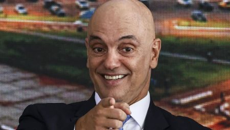 Moraes dá prazo de 48 horas para PGR se manifestar sobre defesa de Bolsonaro