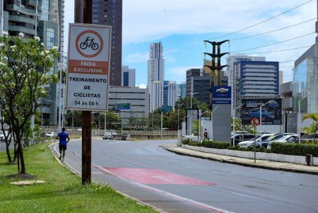 Salvador cria área de proteção para ciclistas de competição