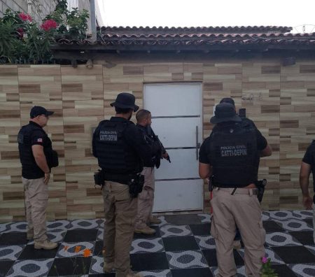 PC deflagra Operação Castelo de Cartas contra grupo criminoso na Bahia
