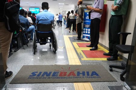 SineBahia divulga vagas de emprego e estágio para esta quarta-feira (10)