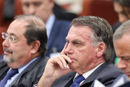 Depoimento de Bolsonaro sobre arma apreendida durou 5 minutos