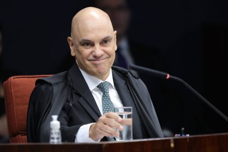 Moraes manda retirar acampamentos e proíbe manifestações perto da Papuda