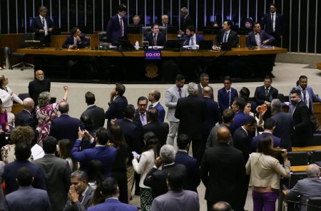 Confira como votaram os baianos na urgência para a anistia do 8 de janeiro