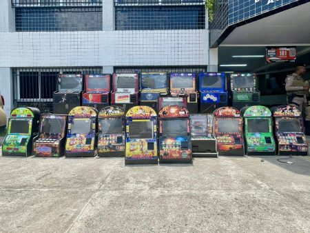 Polícia apreende 19 máquinas caça-níqueis em Feira de Santana
