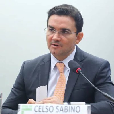 Celso Sabino dispara que Lula é a noiva  Celso-Sabino