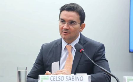 Celso Sabino dispara que Lula é a noiva “com quem todo mundo quer esta” Celso Sabino dispara que Lula é a noiva “com quem todo mundo quer esta”