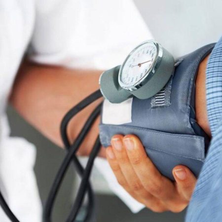 Nova diretriz brasileira muda e classifica pressão 12 por 8 como pré-hipertensão