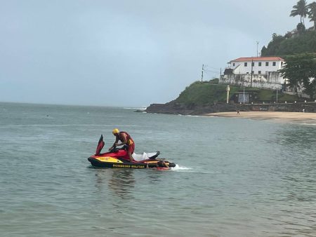 Bombeiros suspendem buscas por jovem desaparecido em Amaralina
