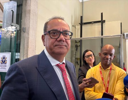 Muniz cobra solução para impasse com rodoviários