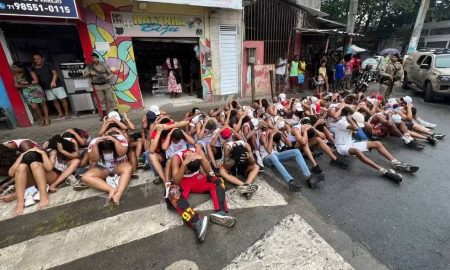 Torcedores são detidos com granada artesanal e armas brancas em Salvador