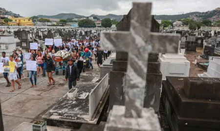 Partidos pedem perícia independente após operação no RJ