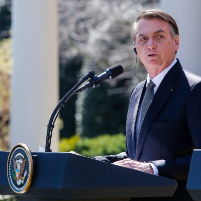 Defesa de Bolsonaro usa voto de Luiz Fux para pedir revisão de pena no STF jair bolsonaro casa branca