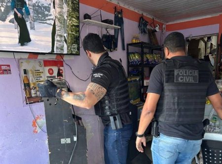 PC desarticula cassino clandestino e apreende máquinas caça-níqueis em Jequié