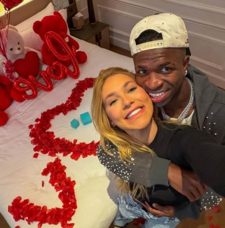 Virginia Fonseca e Vini Jr. assumem namoro com declaração romântica Virginia Fonseca e Vini Jr. assumem namoro com declaração romântica