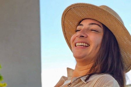 Após 11 anos, Laís Souza recupera sensibilidade em dedo da mão