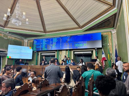 Lei garante justificativa de ausência para professores em reuniões pedagógicas em Salvador