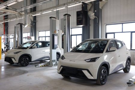 Governo renova isenção para importação de kits de carros elétricos e híbridos