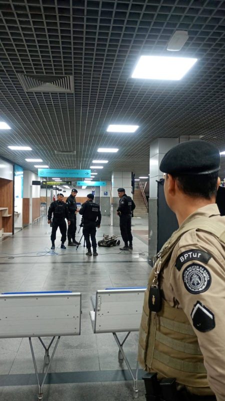 Chaveiro em formato de bomba mobiliza BOPE no aeroporto de Salvador Chaveiro em formato de bomba mobiliza BOPE no aeroporto de Salvador