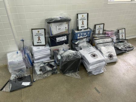 PC apreende prontuários e documentos em operação que investiga clínicas em Salvador