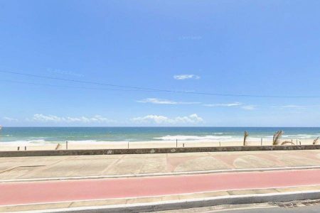 VÍDEO: Jovem desaparece após ser levado por correnteza em Salvador