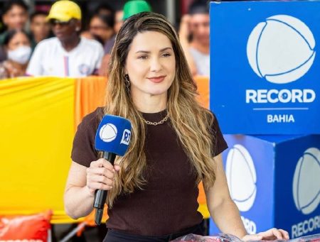 Repórter da Record BA é assaltada na porta de casa em Salvador