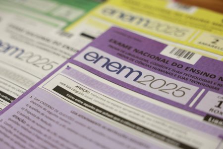 Inep divulga gabaritos oficiais do primeiro dia do Enem 2025