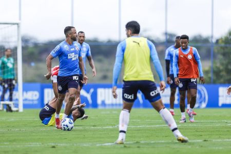 Kayky volta aos treinos e reforça o Bahia para duelo contra o Fortaleza