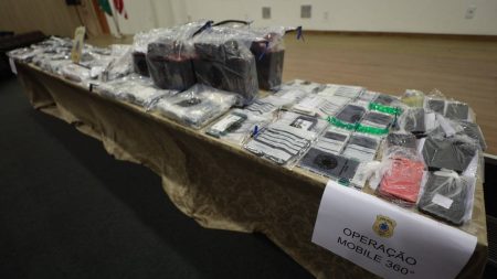 PC recupera mais de 2 mil celulares roubados e inicia devolução em Salvador