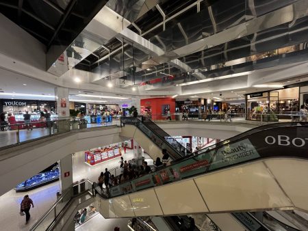 Corpus Christi altera funcionamento de shoppings, mercados e bancos em Salvador