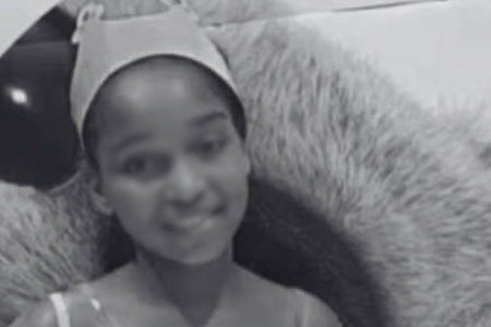 Menina de 12 anos morre baleada na porta de casa em Salvador