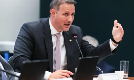 Relator muda projeto Antifacção e condiciona atuação da PF a pedido de governadores