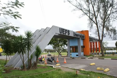 UEFS abre seleção com mais de mil vagas temporárias na Bahia