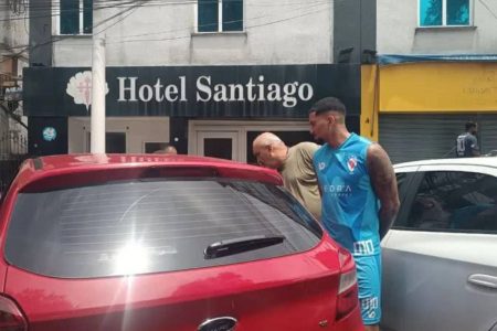 Jogador do Galícia é solto após audiência de custódia; Polícia investiga suspeita de estupro