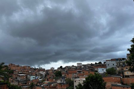 Bahia entra em alerta para chuvas intensas, confira as cidades afetadas