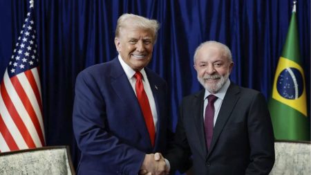 Lula conversa com Trump por telefone e confirma visita aos EUA