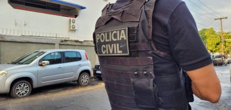 Operação policial mira tráfico de drogas no Santo Antônio Além do Carmo