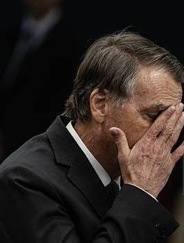 Bolsonaro solicita redução de pena por leitura