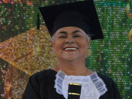 Aos 65 anos, aluna da rede estadual é aprovada no SISU