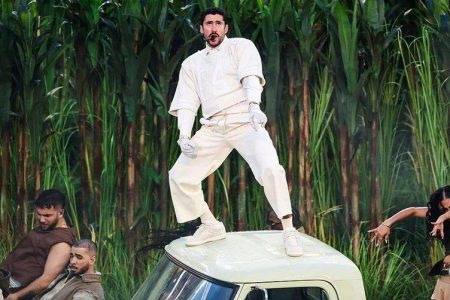 Deputada propõe título de cidadão honorário do Brasil para o cantor Bad Bunny