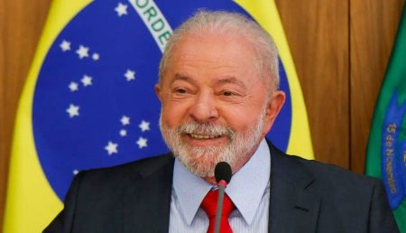 Lula inicia viagem à Europa com foco em acordos comerciais e defesa da democracia
