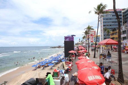 Ambulantes apontam mais segurança em plataforma instalada no circuito Dodô, em Salvador